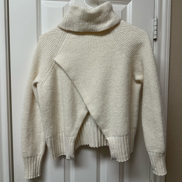Madewell Eastbrook Turtleneck Cross-Back Sweater in Cotton-Merino Yarn size M - Picture 3 of 7